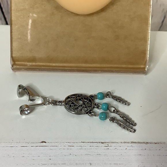 Clip-On Belly Button Ring - Picture 5 of 6